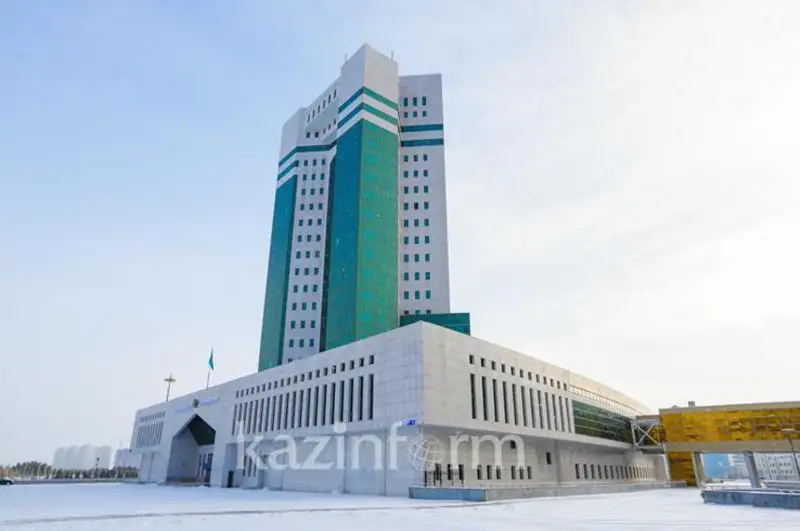 ۇكىمەت قۇرامىنا جاڭادان ەنگەن مينيسترلەر انت بەردى