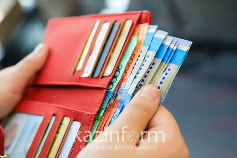 Задолженность по зарплате в Казахстане составила 4,4 млрд тенге