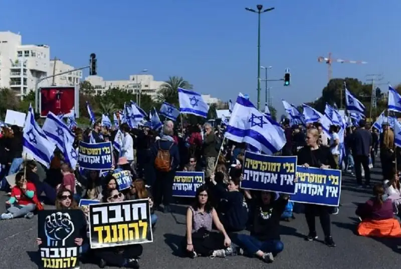 Политический кризис в Израиле: почему возобновились массовые протесты против судебной реформы