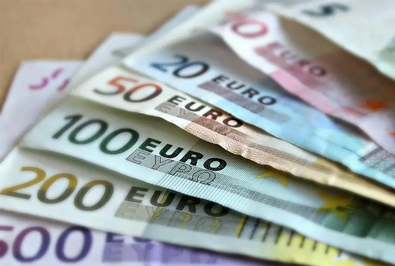 Евро банкноталари янги кўринишга эга бўлади