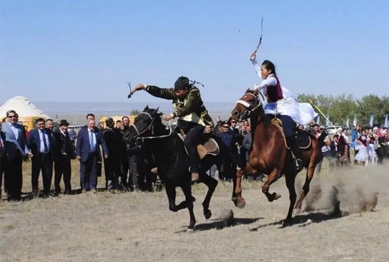 Неуловимая участница «Қыз қуу» Жания Сатылганова о том, как готовиться к скачкам и тренировать лошадей