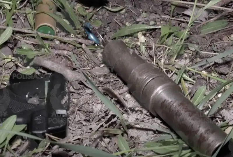 8 человек задержаны на авто с оружием в Алматы