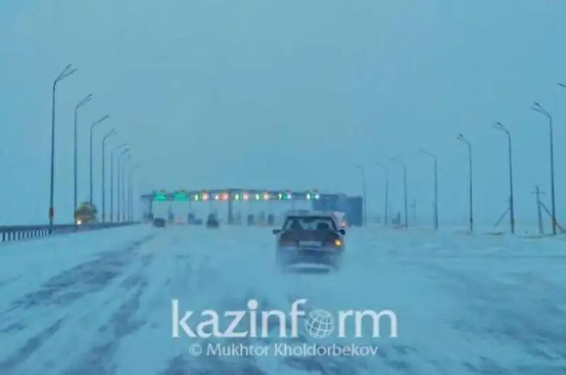 Үш облыста күн райының қолайсыздығына байланысты көлік қозғалысы шектелді