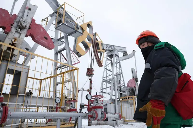 ЕС намерен установить предельную цену на российскую нефть на уровне 60 долларов