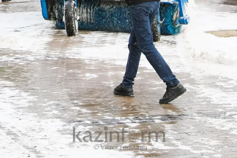 Профилактика зимнего травматизма - врач дал советы алматинцам