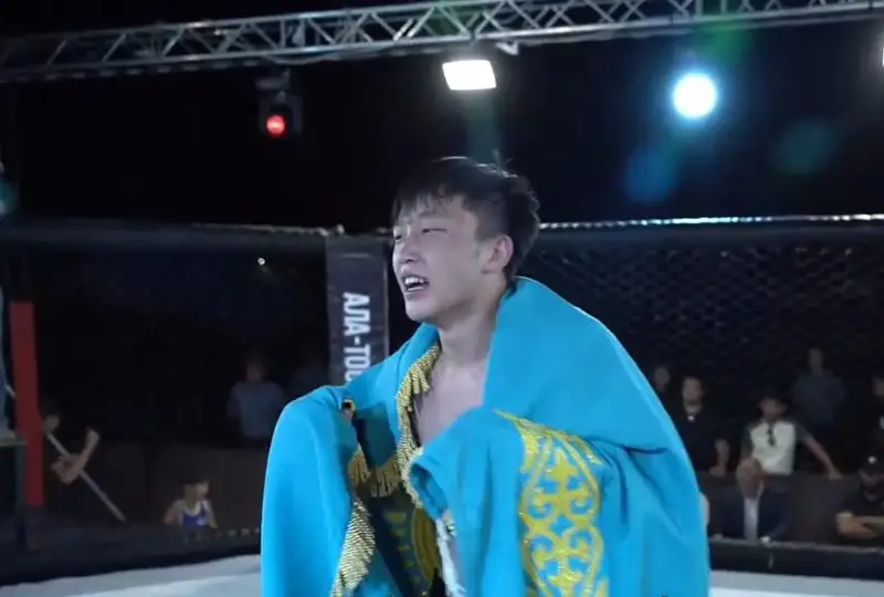 Казахстанский боец нокаутировал соперника из Кыргызстана