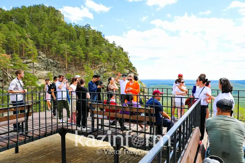 Новые точки притяжения туристов появляются в Боровом