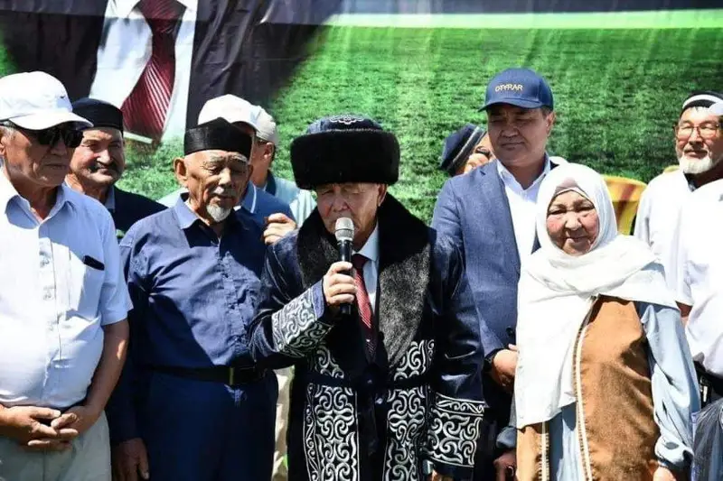 تۇركىستاندىق قاريا اۋىلعا سپورت الاڭشاسىن سالىپ بەردى