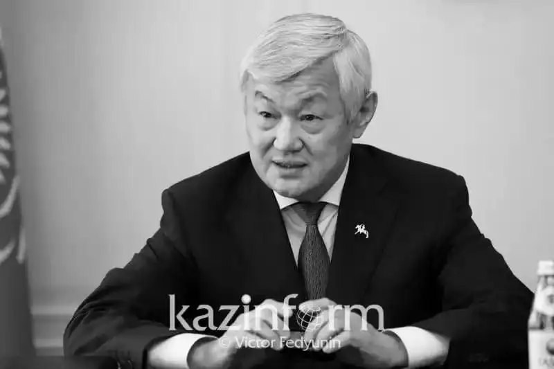 Бердібек Сапарбаев 70 жасында өмірден өтті