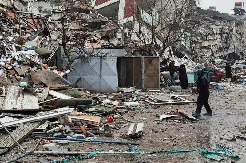 Жо Байден Туркия ва Сурияда ҳалок бўлганларга ҳамдардлик билдирди