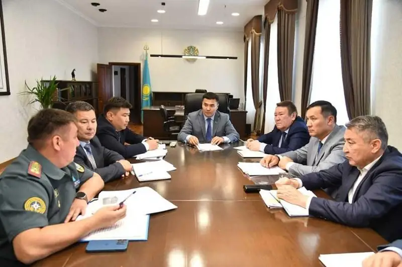 Депутат Сената Наутиев встретился с общественностью Атырауской области