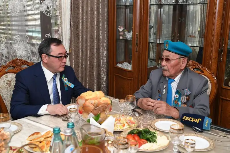 Soltanbaı Jaryqbasov: Soǵysqa Tashkenttegi mergender kýrsynda oqyp, attandym
