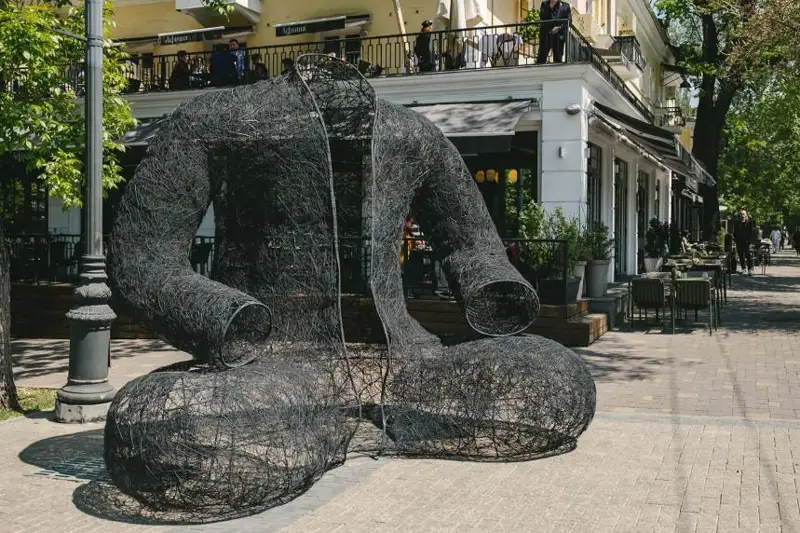 الماتىدا «قارا شاپان» ءمۇسىنى ورناتىلدى