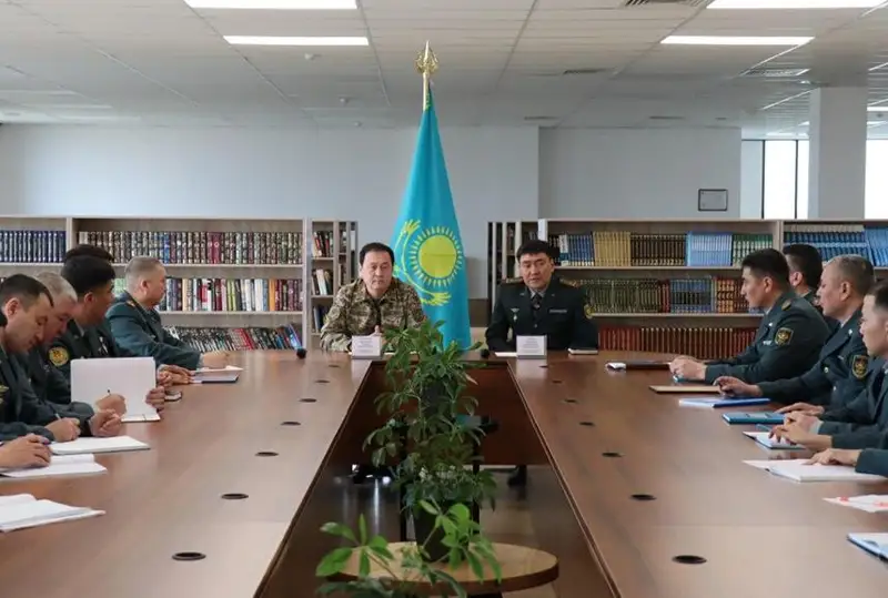 Меры соцподдержки военнослужащих и ветеранов обсудили в Кызылординской и Туркестанской областях