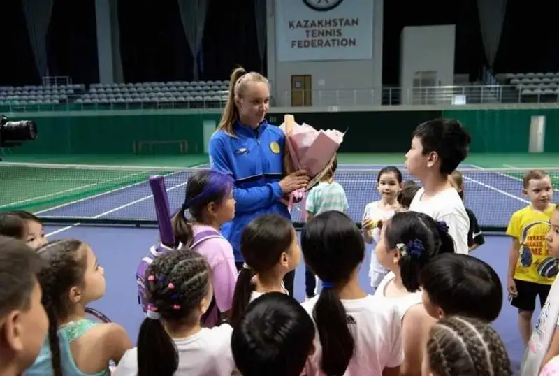 Елена Рибакина қозоғистонлик ёш теннисчиларга 2,5 миллион тенгедан ҳадя қилди