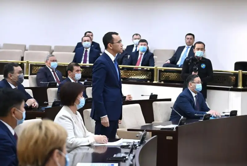 Маулен Ашимбаев избран председателем Сената Парламента РК