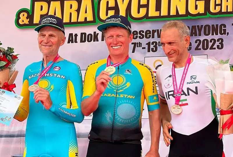 Aleksandr Vınokýrov 50+ jas sanatynda altyn medal jeńip aldy