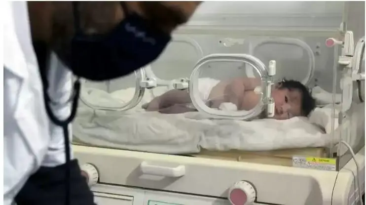 سيرياداعى جەر سىلكىنىسىندە ءۇيىندى استىنان قۇتقارىلعان نارەستەنىڭ قازىرگى جاعدايى قالاي