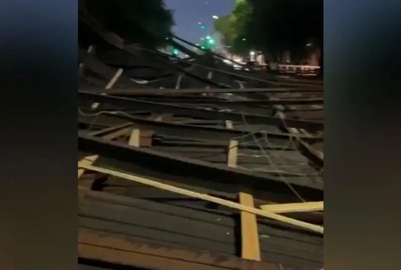 Более 150 человек участвовали в ликвидации последствий обрушения крыши в Балхаше