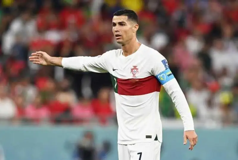 رونالدۋ «رەالعا» ورالۋى مۇمكىن. فۋتبولشىعا اراب جەرىندە نە ۇناماي ءجۇر؟