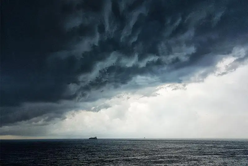 180 спасённых в море мигрантов доставлены на Сицилию