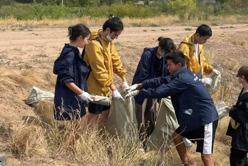 Более 8 тысяч кг мусора собрали волонтеры на набережной реки Есиль в Астане