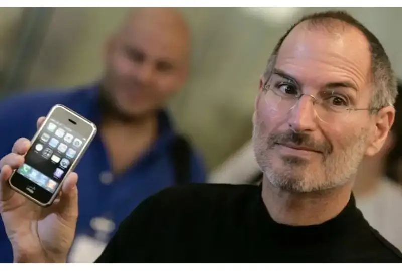 Нераспечатанный iPhone 2007 года продан на аукционе почти за $200 тыс