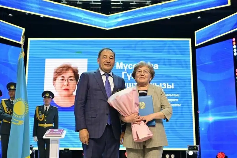 Лучших госслужащих наградили в Актюбинской области