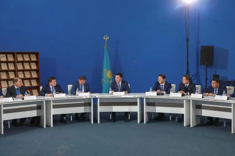 Ерлан Карин провел очередное заседание госкомиссии по полной реабилитации жертв политических репрессий