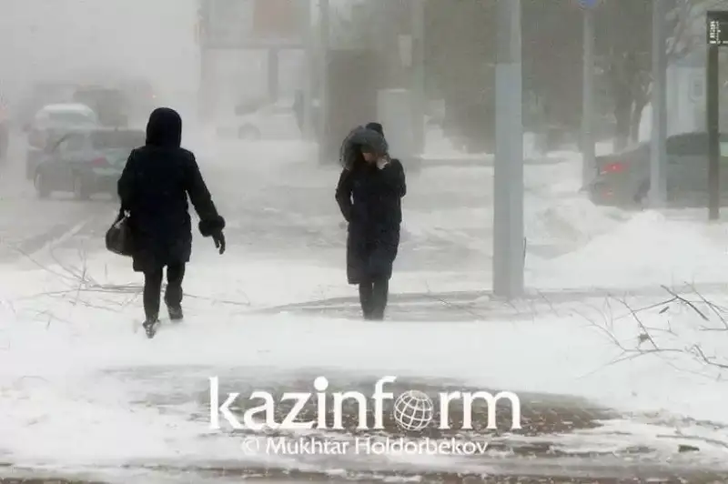 Штормовую погоду прогнозируют синоптики 26 февраля в девяти областях Казахстана