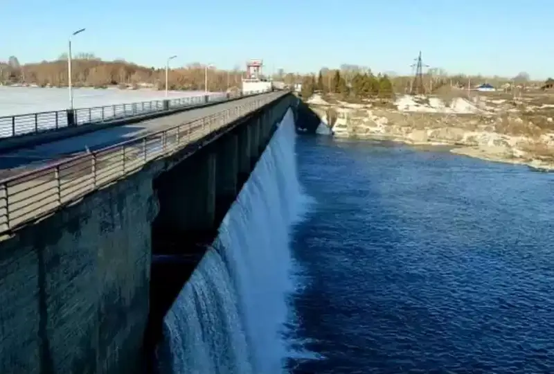 Более чем на полметра возрос за сутки перелив через плотину в СКО