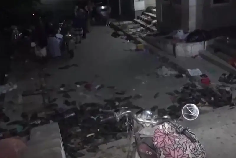 Яманда хайрия тарқатиш чоғида камида 90 киши ҳалок бўлди