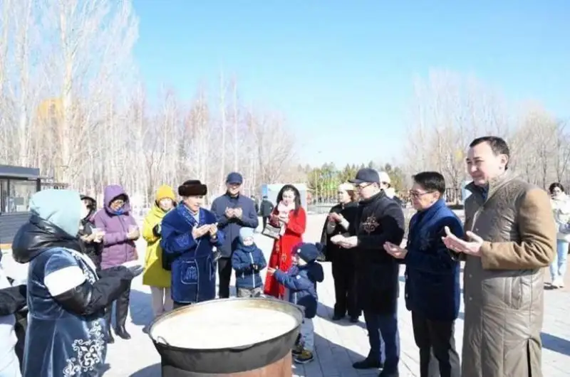 ناۋرىز كوجە دايىنداۋ بويىنشا رەكورد ورناتىلدى - فوتو