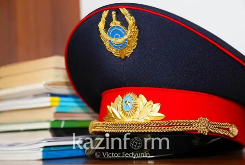 Almatyda qyzmet babynda qaza tapqan polıtsııa qyzmetkerlerin eske aldy