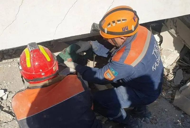 Туркияга борган барча қозоғистонлик қутқарувчиларга пул мукофоти тўланади