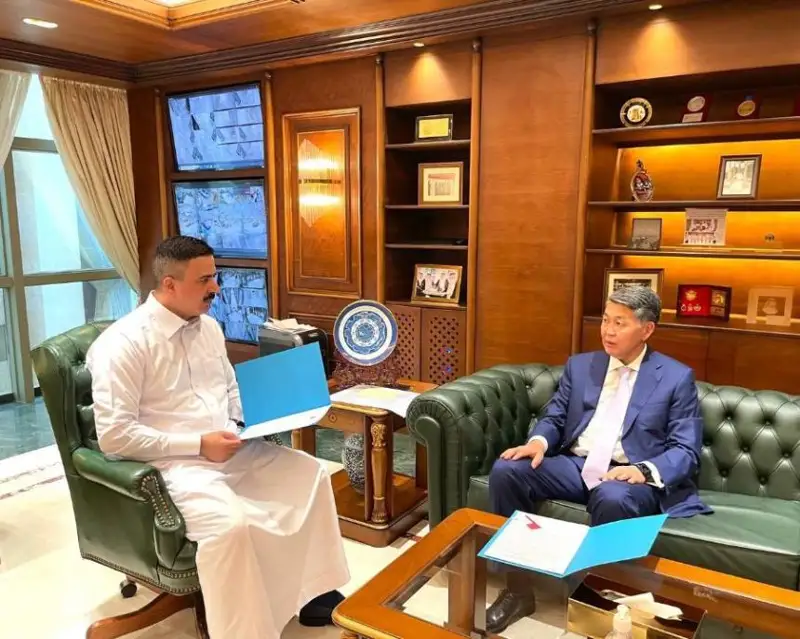 哈驻沙特阿拉伯大使会见阿吉兰兄弟集团副总裁