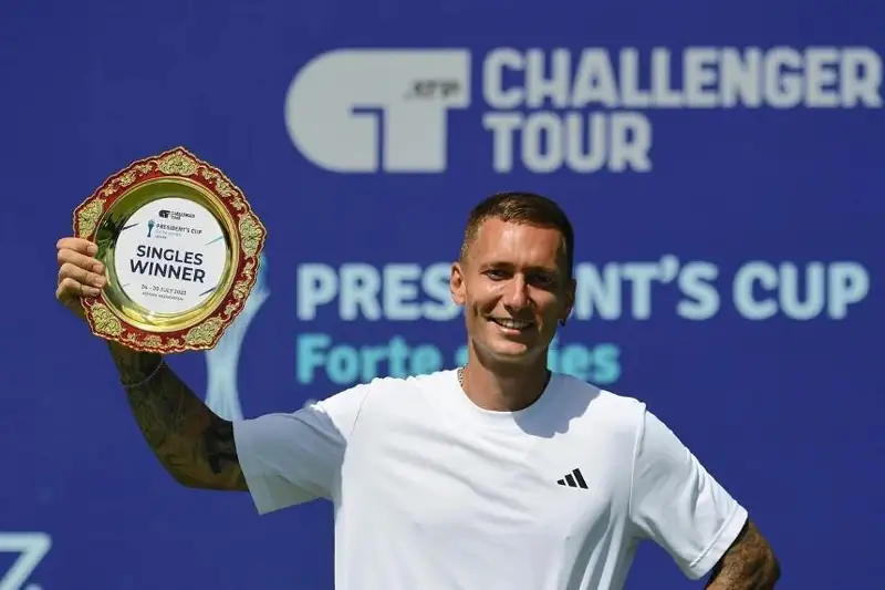 Денис Евсеев Президент кубогы челленджер турнирінің чемпионы атанды