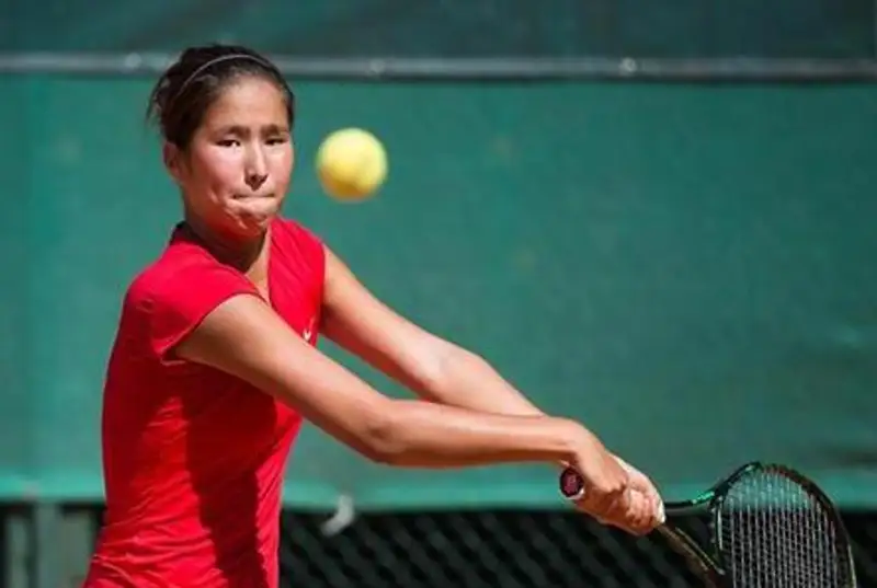 Теннисистка Жибек Куламбаева разгромила соперницу на турнире в Китае