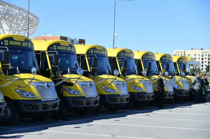 71 новый автобус получили школы Туркестанской области