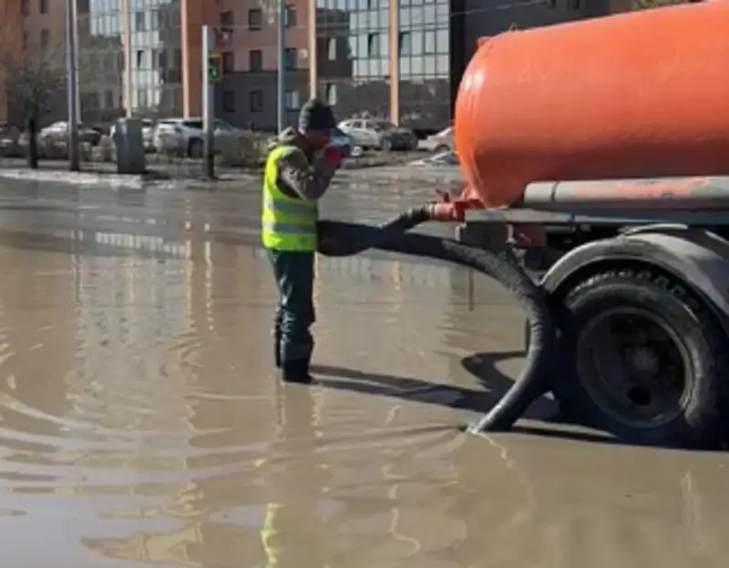 Почти 20 тысяч кубометров воды откачали за сутки с улиц Петропавловска