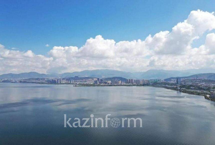 Әйелдер жігітті орысша піскін жалауға мәжбүрлеген