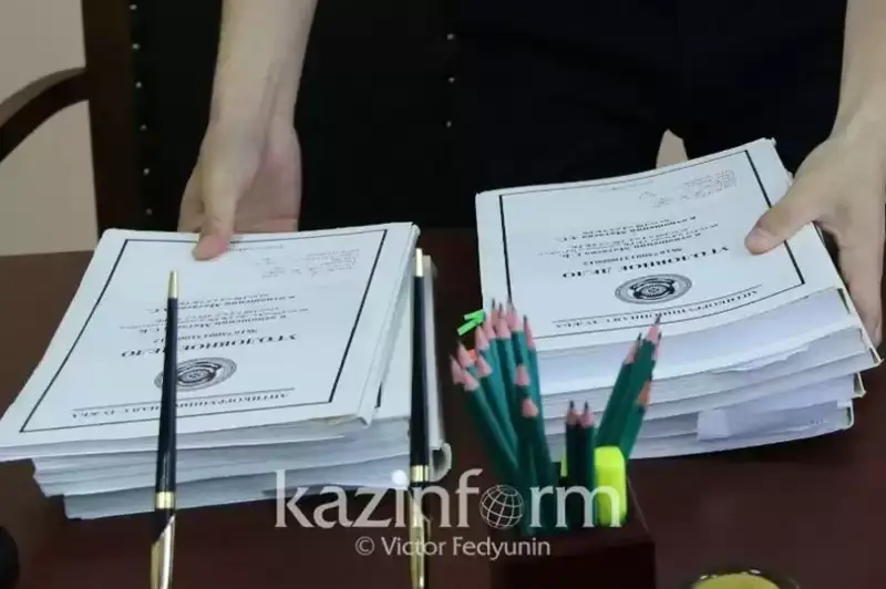 Abaı oblysynda alqabıler qatysqan sottyń alǵashqy aıyptaý úkimi shyqty