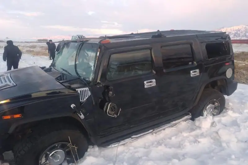 Водитель внедорожника погиб в аварии на трассе в Жетысуской области