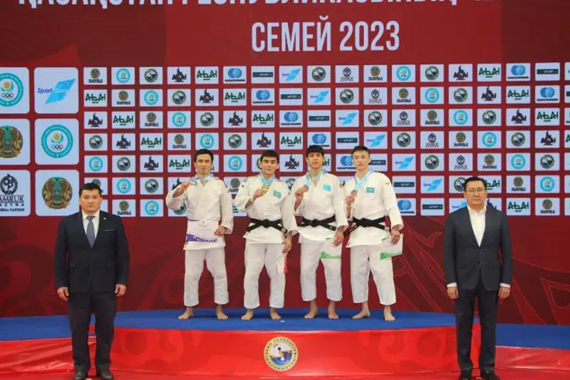 Semeıde dzıýdodan jastar arasynda el birinshiligi máresine jetti