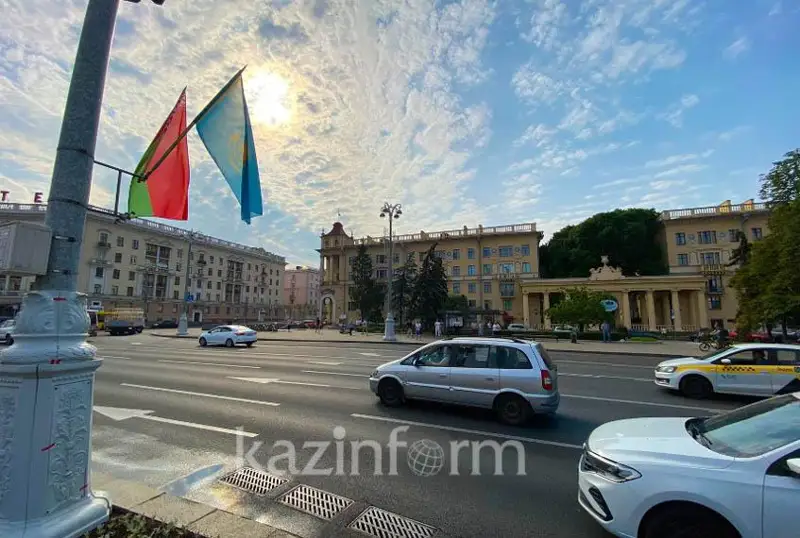 Гимн Казахстана прозвучал в подземном переходе Минска