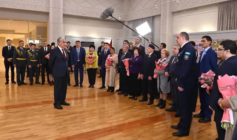 Prezıdent BQO-ǵa eńbegi sińgen azamattarmen júzdesti