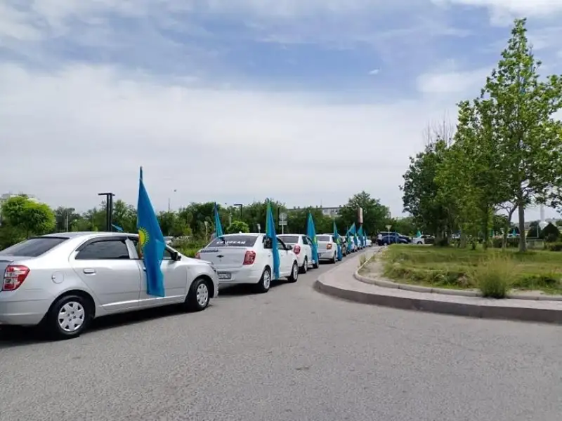 مەملەكەتتىك رامىزدەر كۇنى: اقتاۋدا موتوشەرۋ ءوتتى