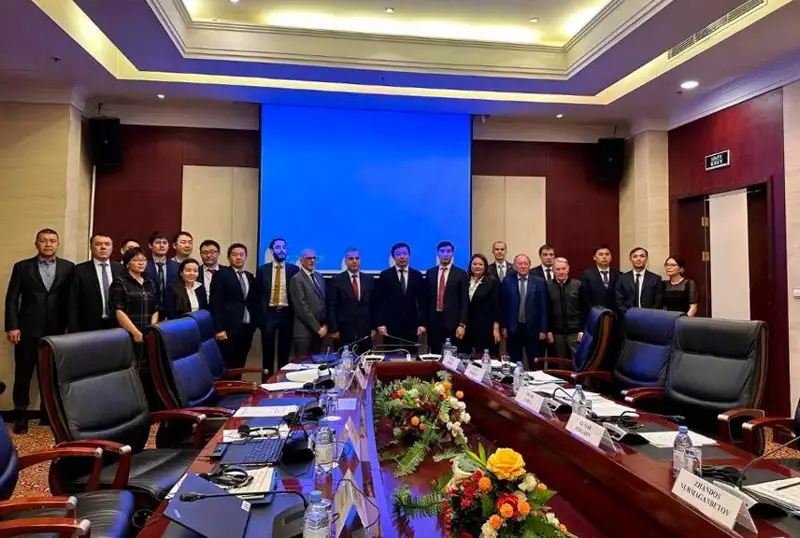 Sarapshylar Qazaqstannyń ıadrolyq ınfraqurylymyn keshendi sholýǵa kiristi