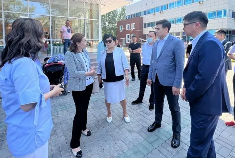 Сенатор Бибигуль Жексенбай посетила городскую поликлинику в Астане