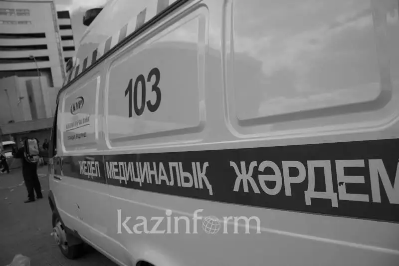 Мужчина погиб, спрыгнув с навесного моста в Семее